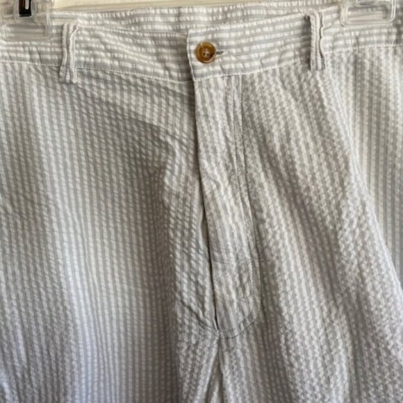 ORVIS Seersucker Cuffed Flat Front Shorts Blue & White Stripe - Picture 4 of 15